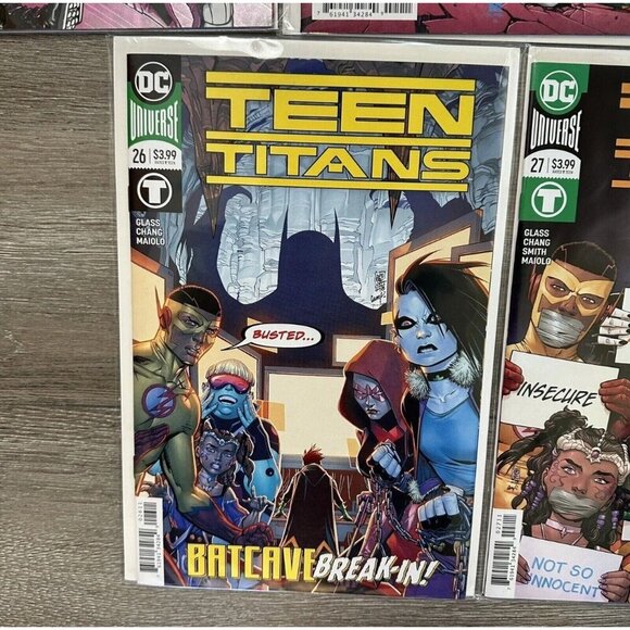Teen Titans # 23 Metallic Foil Cover #24 #25 #26 #27 DC Universe VG - Picture 5 of 6
